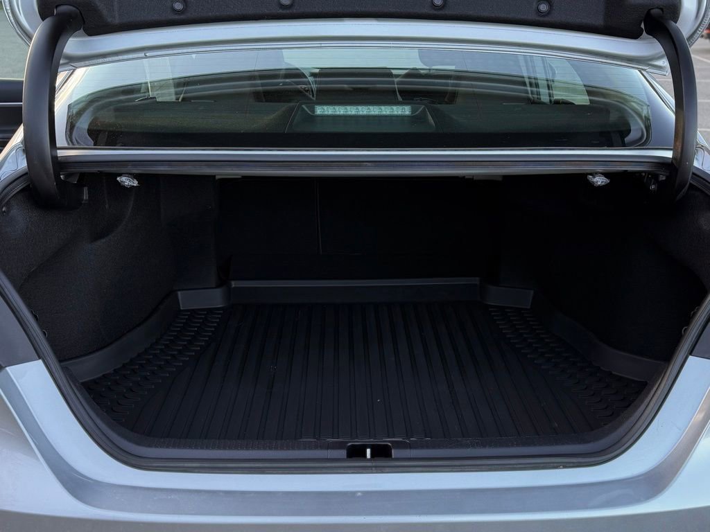 Used 2023 Toyota Camry SE image 5