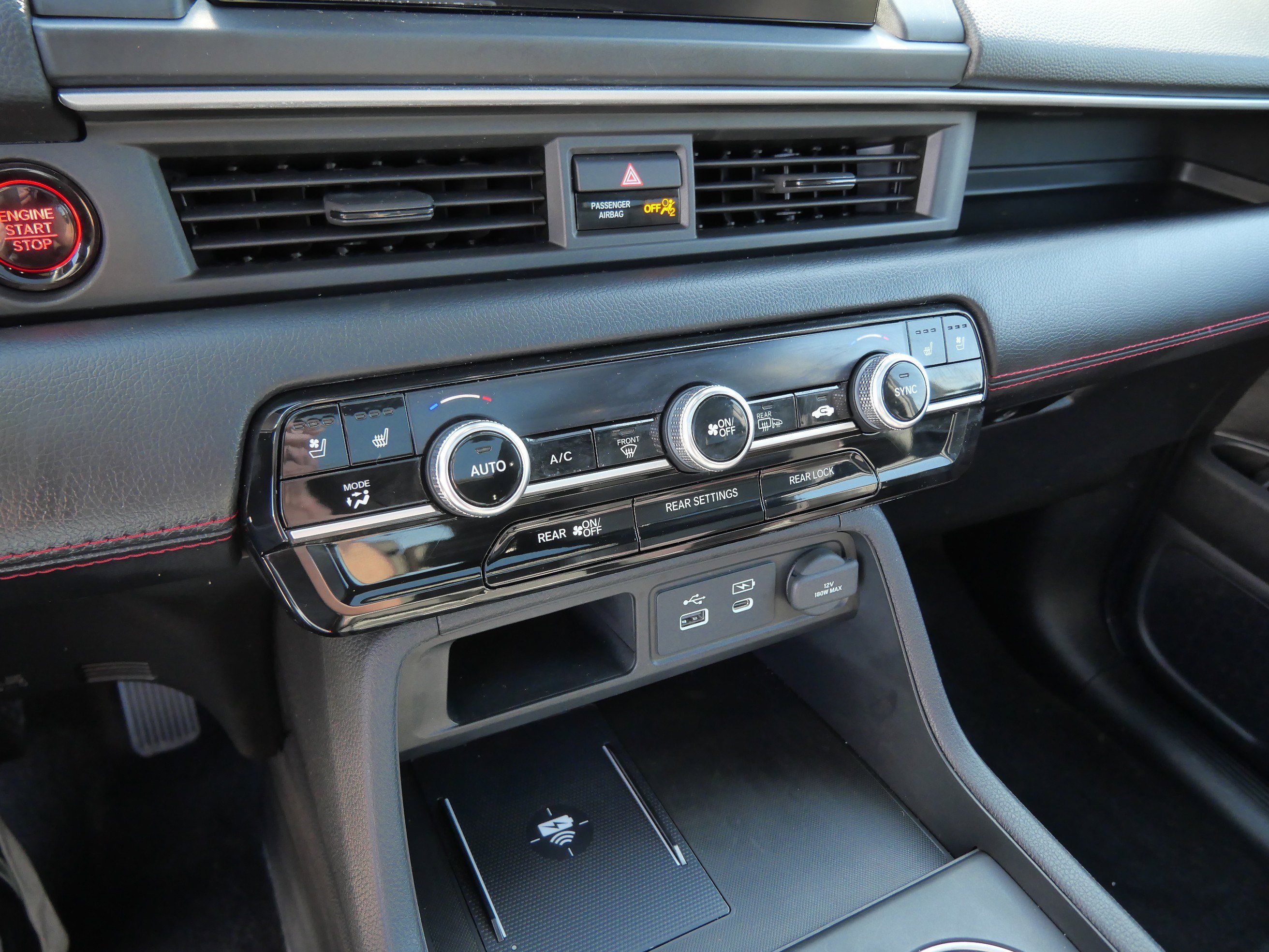 Used 2025 Honda Pilot Black Edition image 24