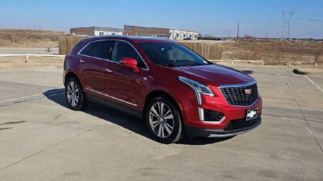 Used 2024 Cadillac XT5 Premium Luxury image 2