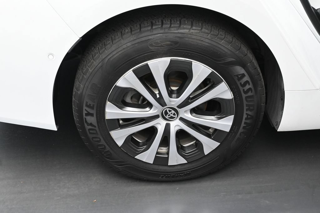 Certified 2022 Toyota Prius XLE w/ Advanced Technology Package AWD/4WD image 35