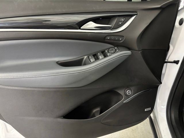 Used 2022 Buick Enclave Premium image 10