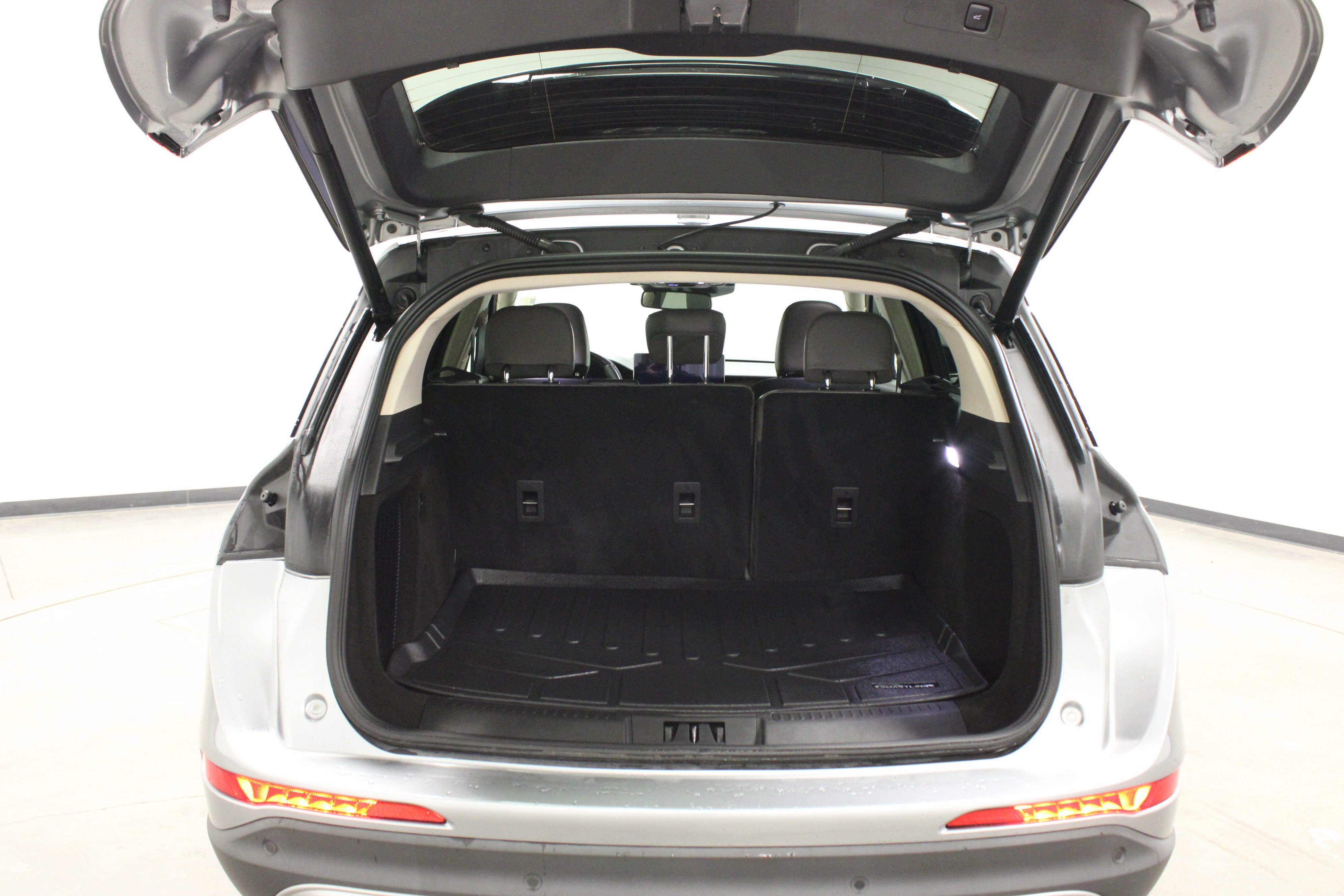 Used 2023 Lincoln Corsair Reserve image 12