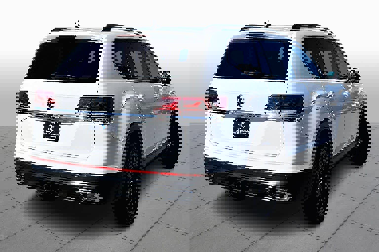 Used 2022 Volkswagen Atlas SE w/ Black Wheel Package image 13