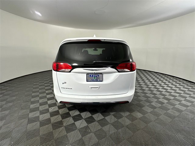 Certified 2017 Chrysler Pacifica Touring Plus image 7
