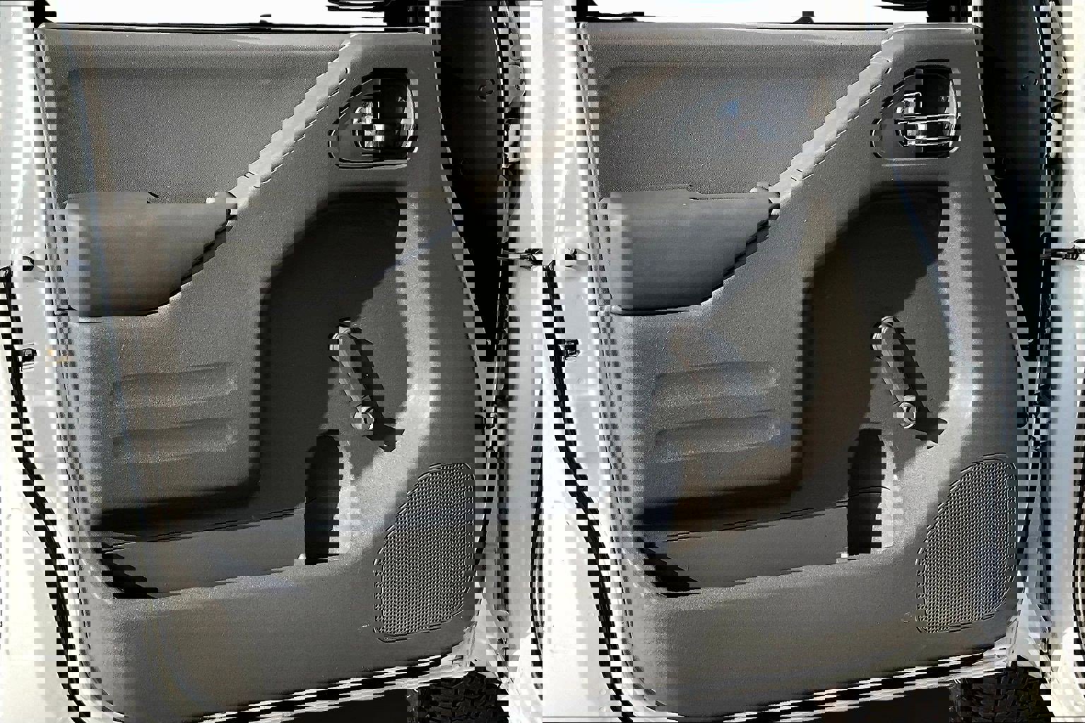 Used 2015 Nissan Frontier S w/ S Preferred Package image 16