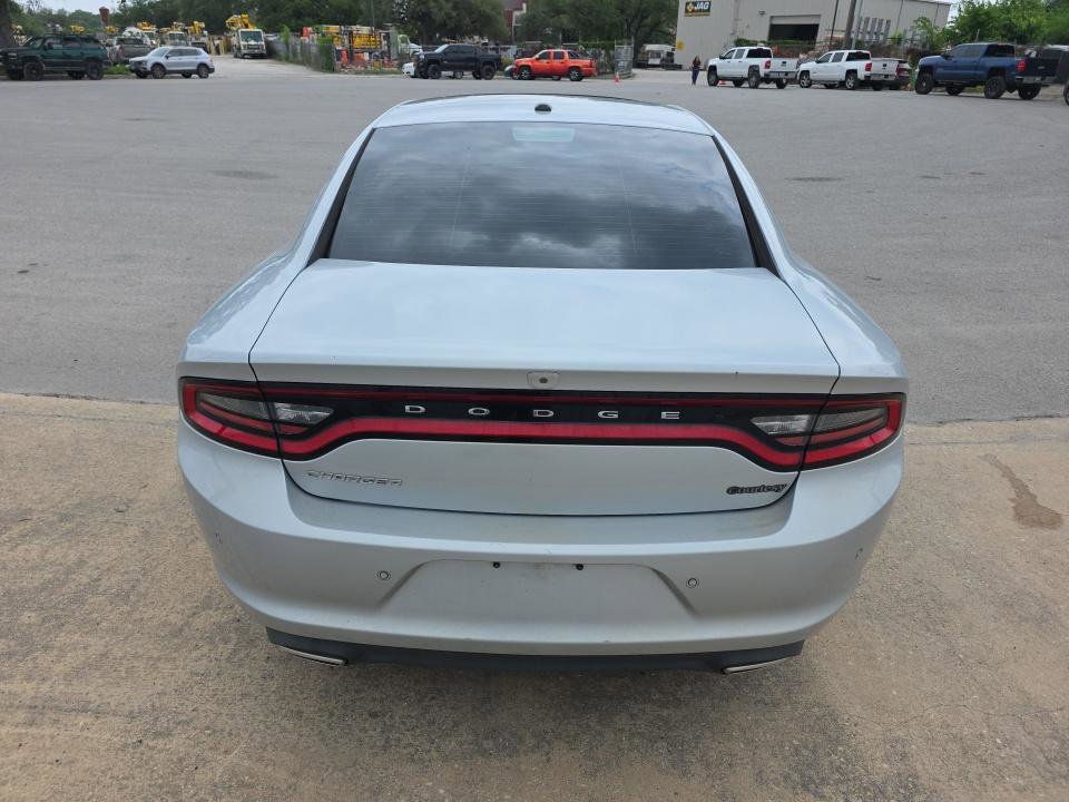 Used 2019 Dodge Charger SXT RWD image 10