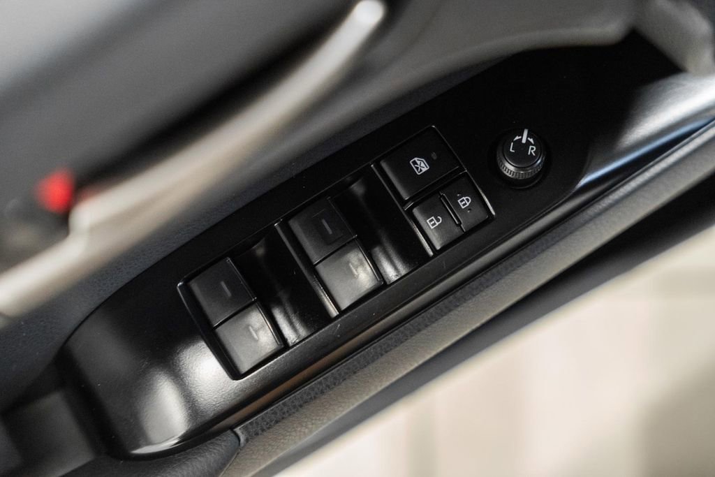 Used 2025 Toyota Camry LE image 37