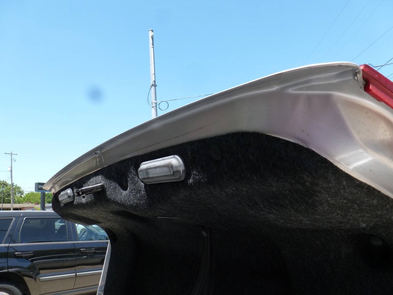 Used 2010 Chevrolet Malibu Hybrid FWD image 17