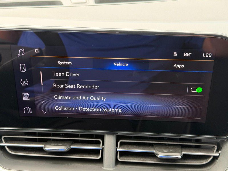 Used 2025 Chevrolet Trax LT FWD image 34