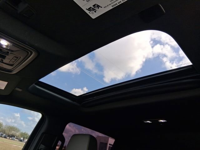 Used 2025 Chevrolet Silverado 1500 ZR2 w/ Technology Package image 15