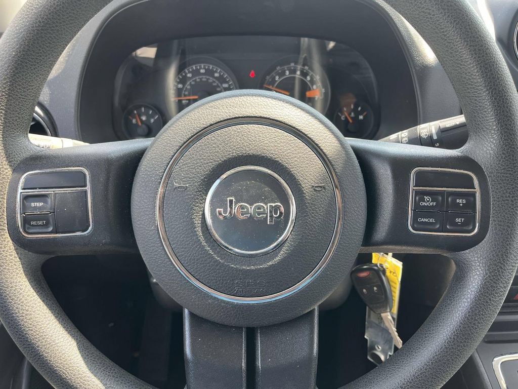Used 2017 Jeep Compass Sport w/ Power Value Group FWD image 18