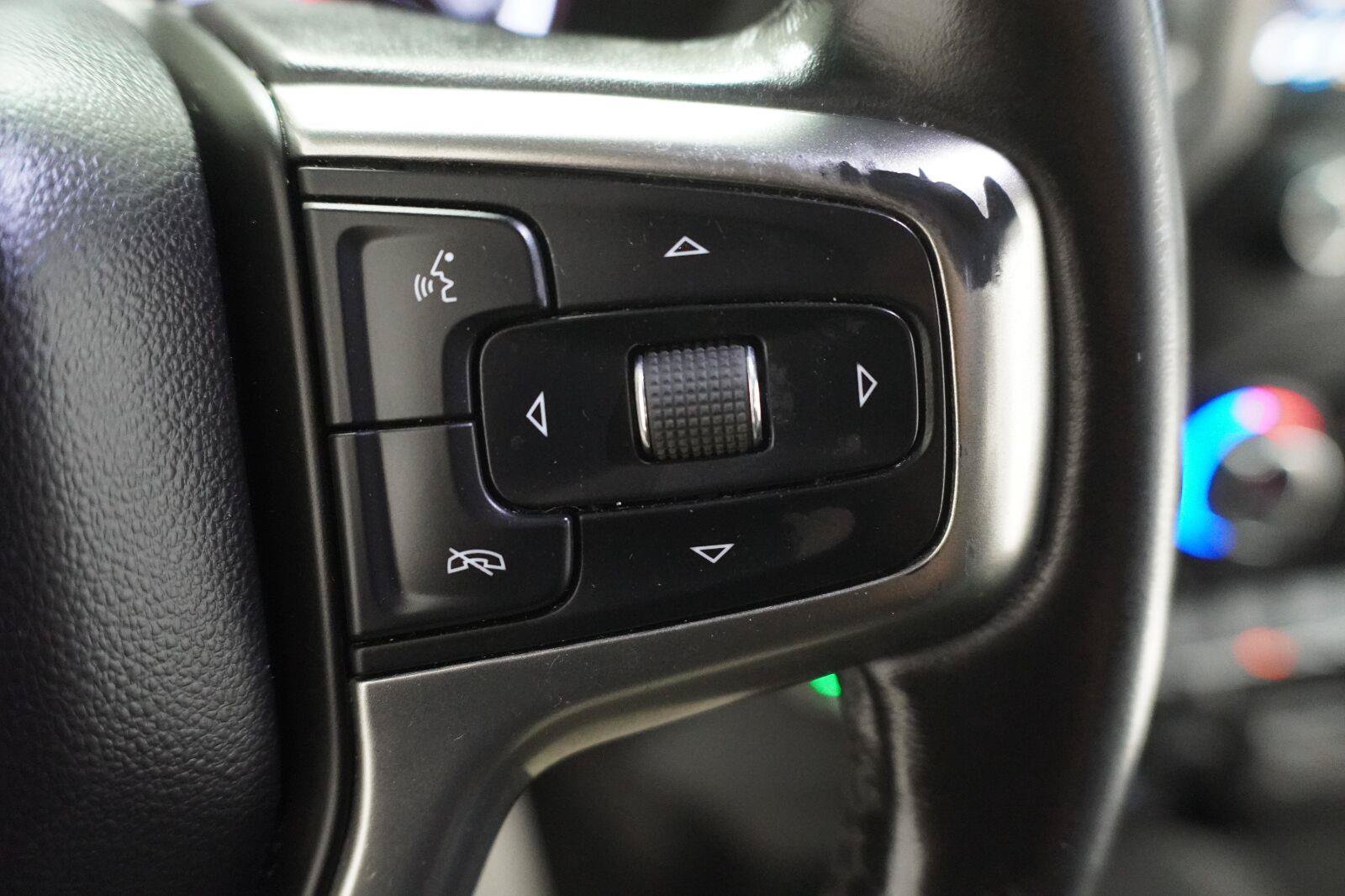Used 2020 Chevrolet Silverado 1500 LT w/ Texas Edition RWD image 9
