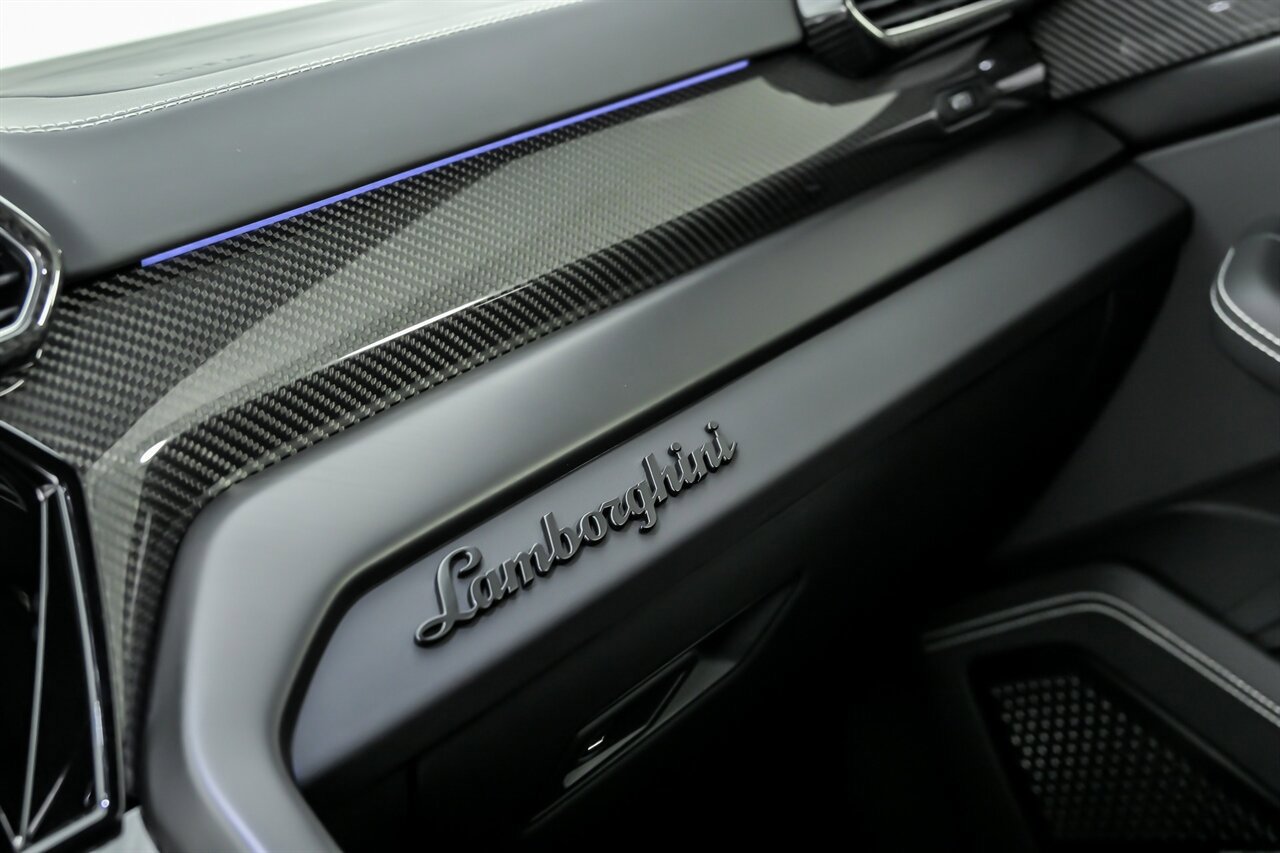 Used 2023 Lamborghini Urus S image 39