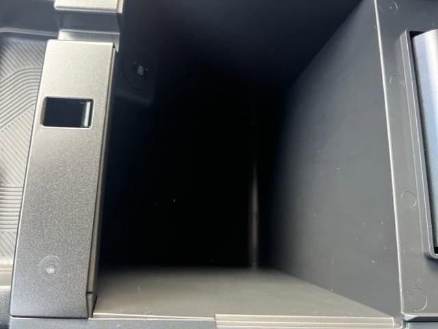 Used 2025 Ford Explorer ST-Line image 24