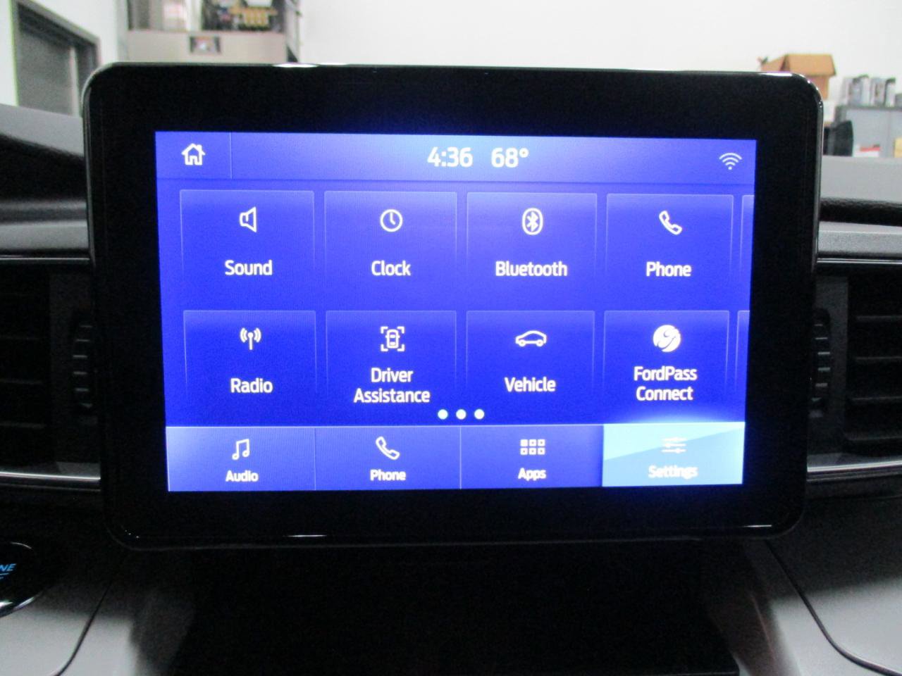 Used 2023 Ford Explorer XLT w/ Equipment Group 202A image 22