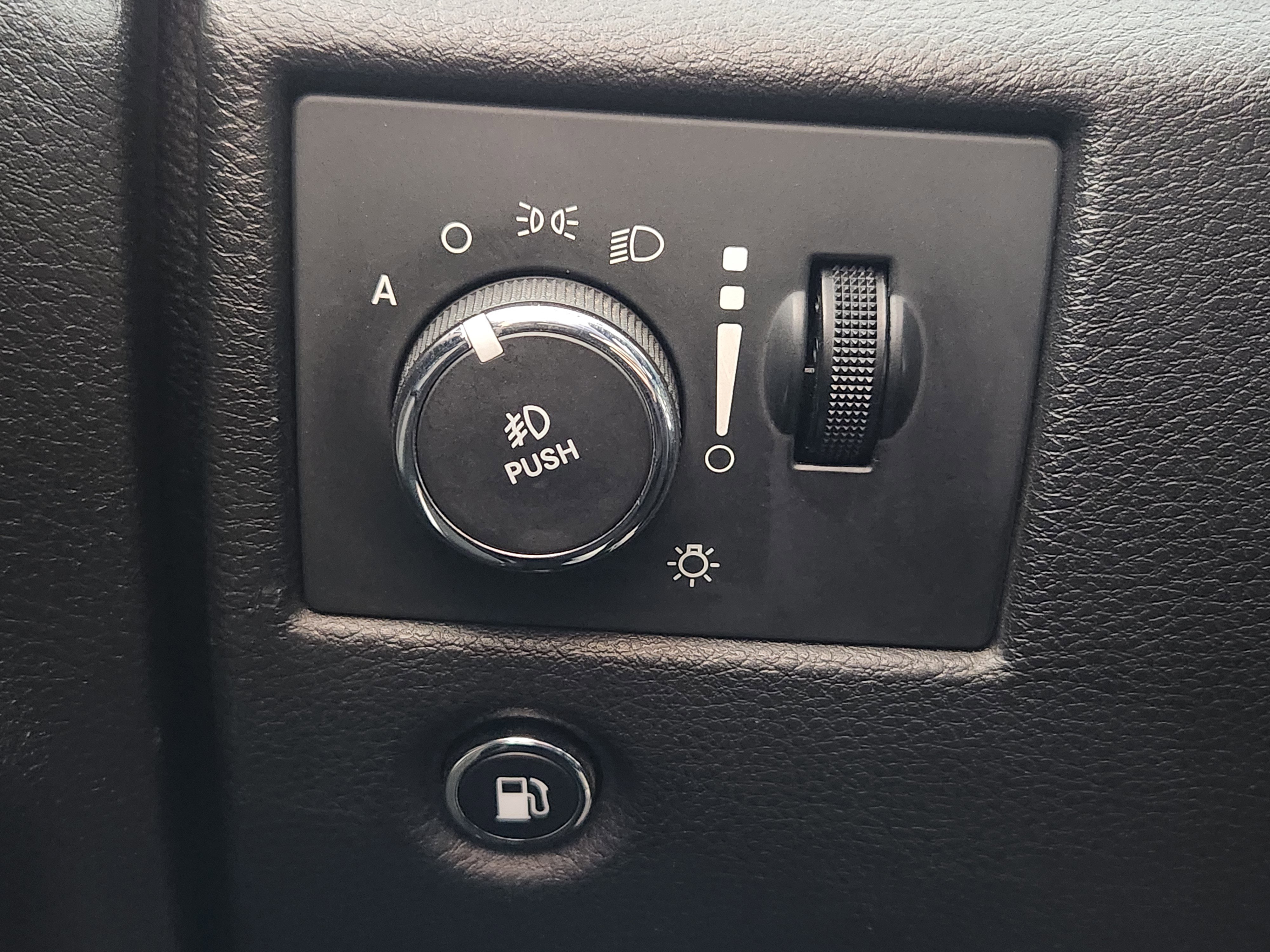 Used 2016 Jeep Grand Cherokee High Altitude image 27