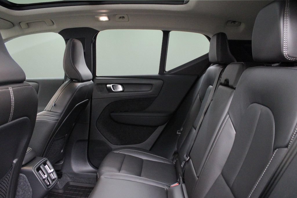 New 2026 Volvo XC40 B5 Plus w/ Climate Package AWD/4WD image 26