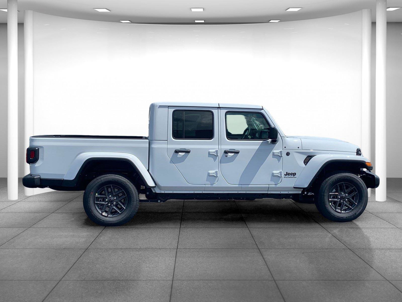 New 2025 Jeep Gladiator Sport image 8