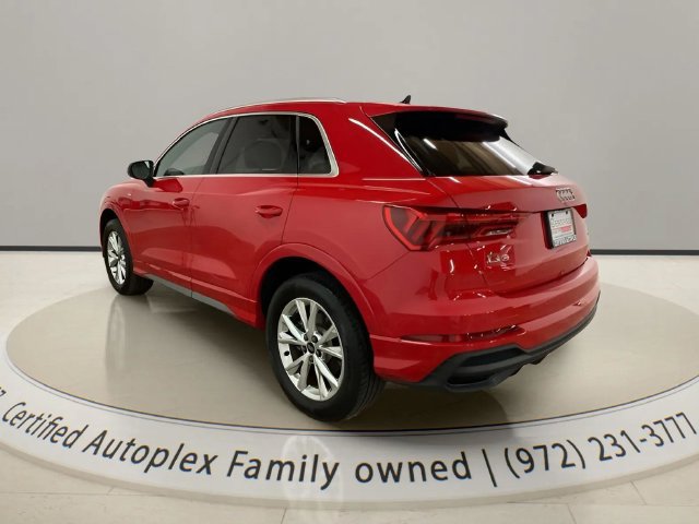 Used 2023 Audi Q3 2.0T Premium w/ Convenience Package AWD/4WD image 3