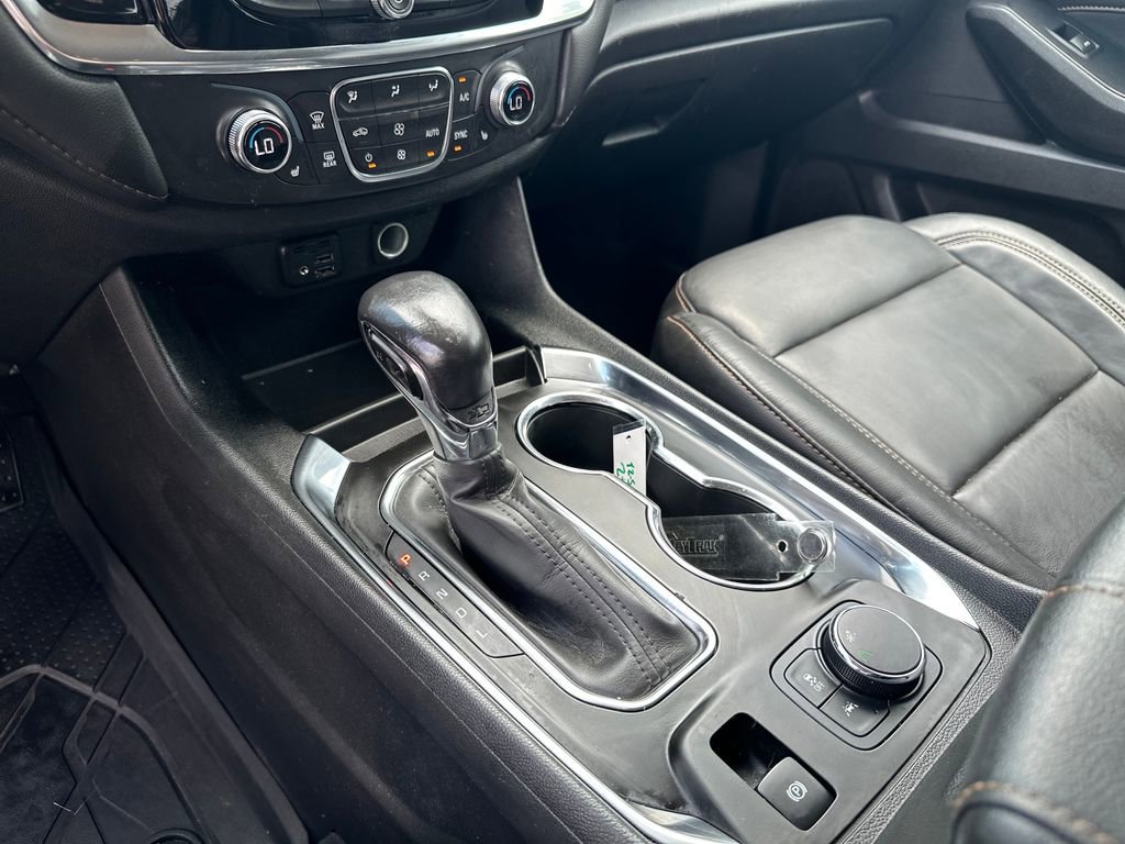 Used 2021 Chevrolet Traverse RS FWD image 27