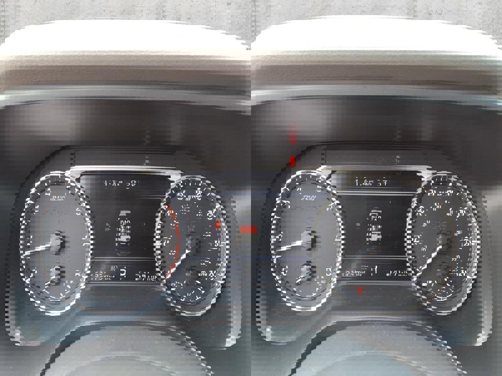 Used 2024 Nissan Rogue SV w/ SV Premium Package image 16