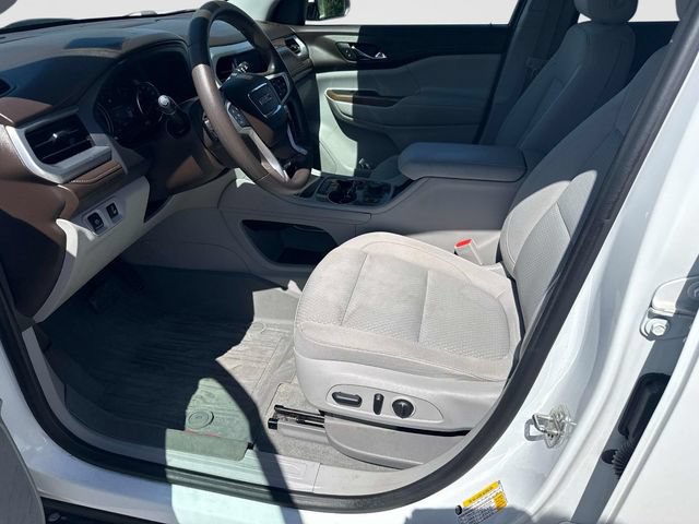 Used 2023 GMC Acadia SLE w/ Driver Convenience Package FWD image 16
