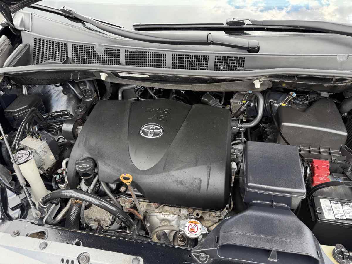 Used 2019 Toyota Sienna Limited Premium w/ Protection Package AWD/4WD image 27