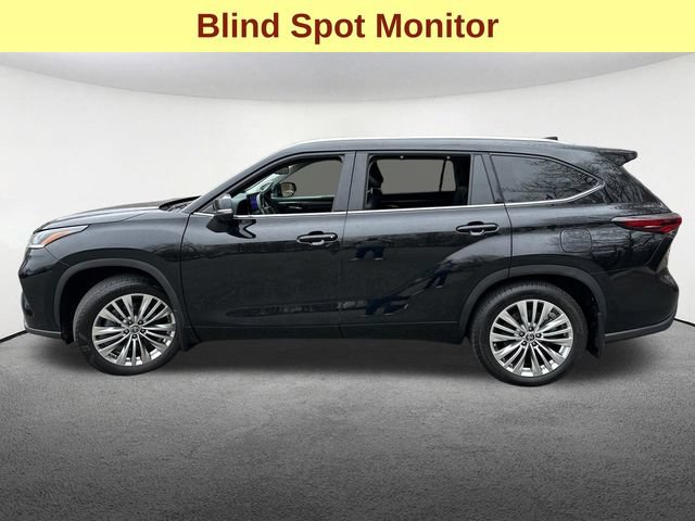 Certified 2025 Toyota Highlander Platinum AWD/4WD image 7