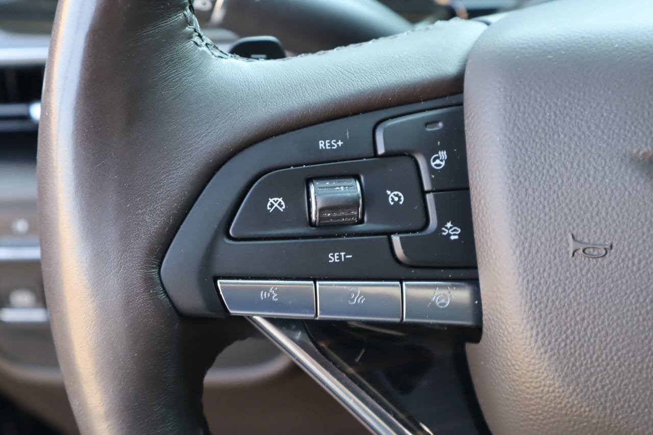Used 2024 Cadillac Escalade ESV Sport AWD/4WD image 14