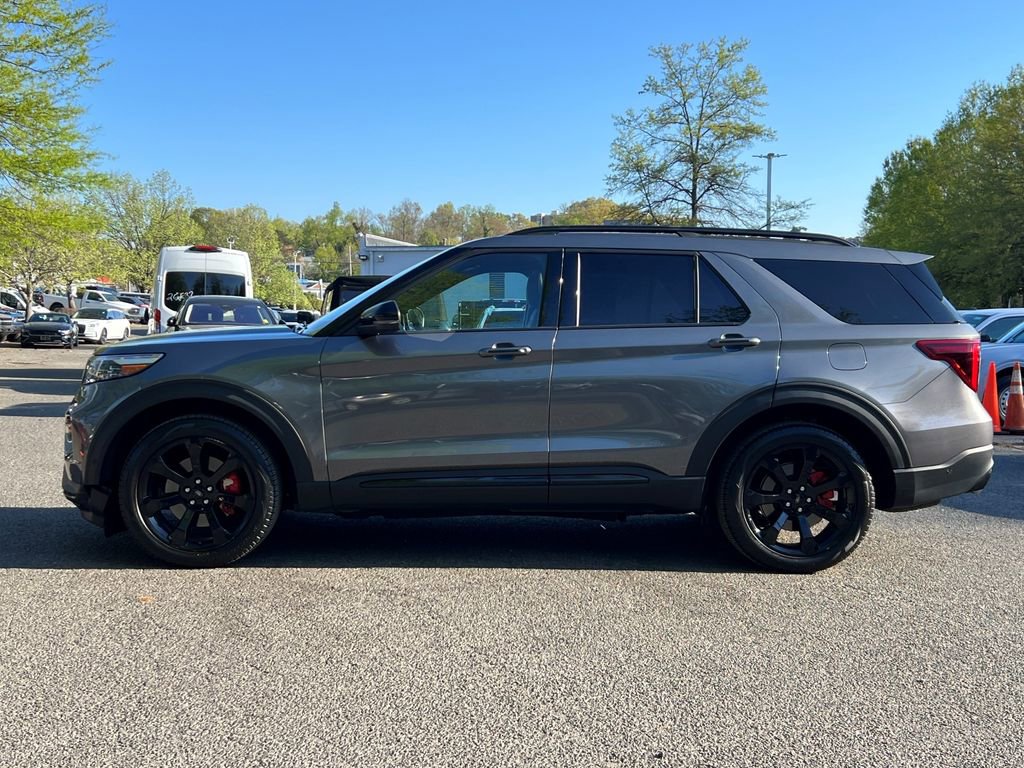 Used 2023 Ford Explorer ST w/ Equipment Group 401A image 3