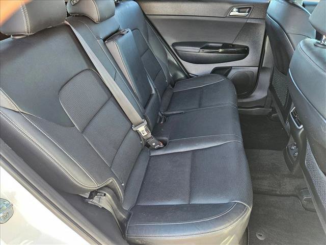 Used 2022 Kia Sportage EX image 17