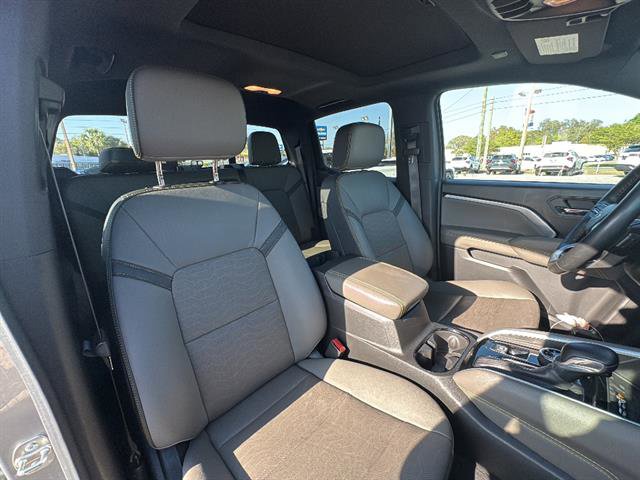 Used 2024 Chevrolet Colorado ZR2 w/ ZR2 Convenience Package III AWD/4WD image 9