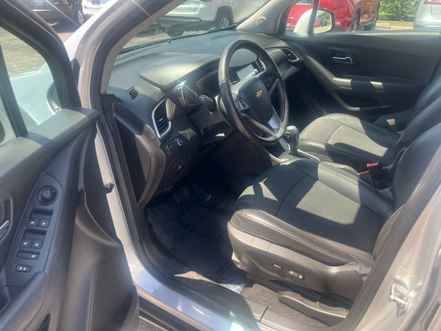 Used 2017 Chevrolet Trax LT w/ Driver Confidence Package FWD image 13