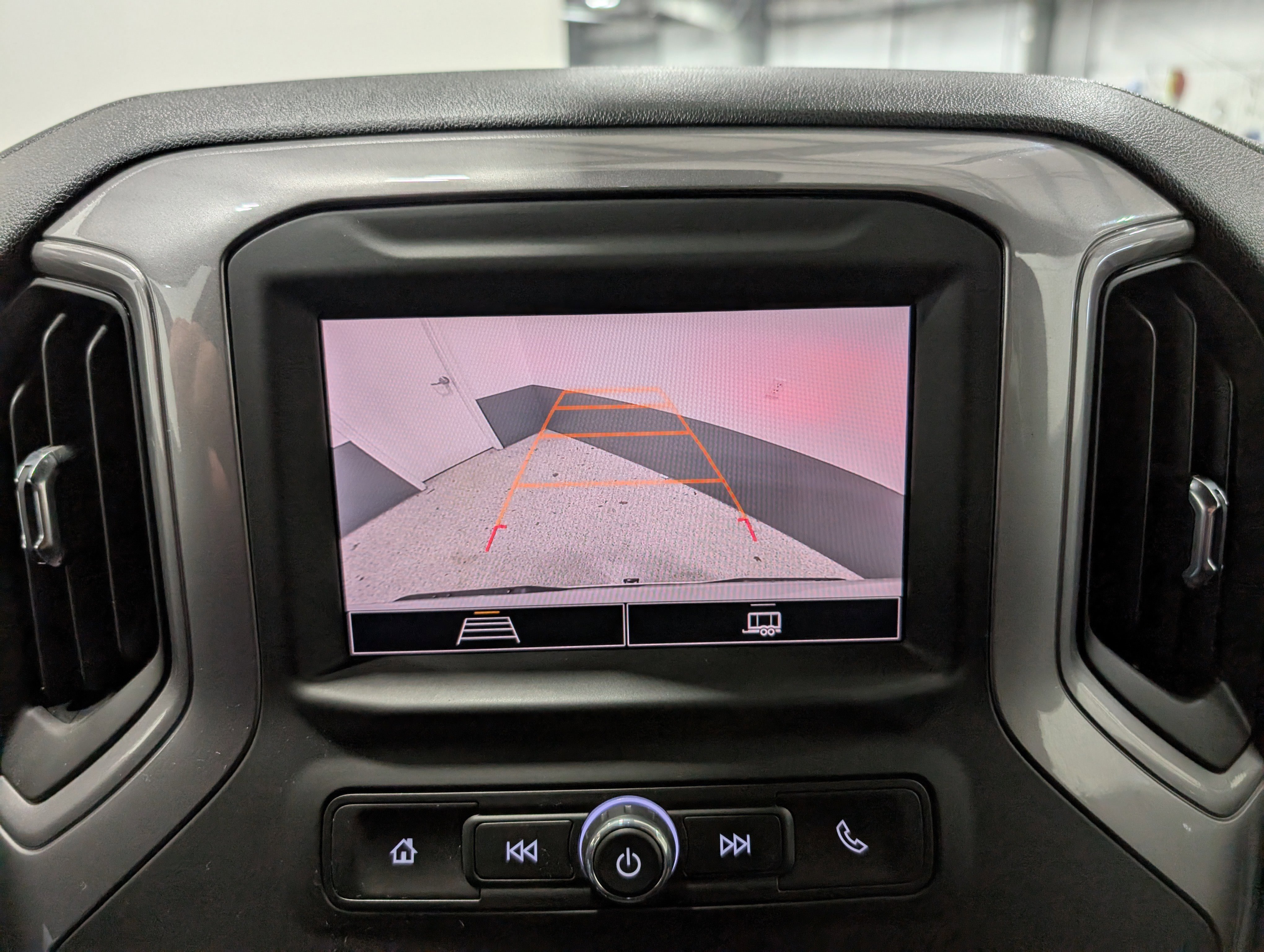 Used 2024 Chevrolet Silverado 1500 Custom image 25