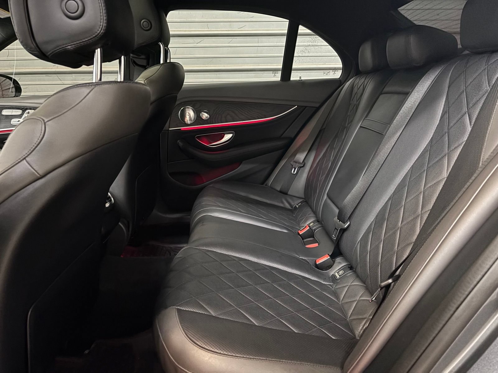 Used 2017 Mercedes-Benz E 300 4MATIC image 21