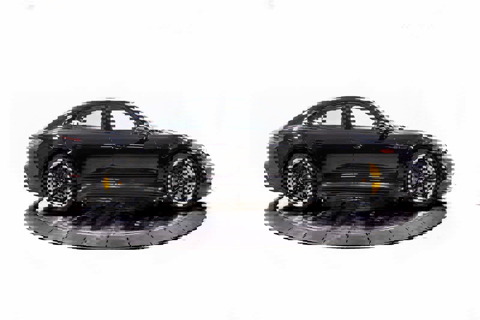 Certified 2020 Porsche Taycan Turbo S image 8