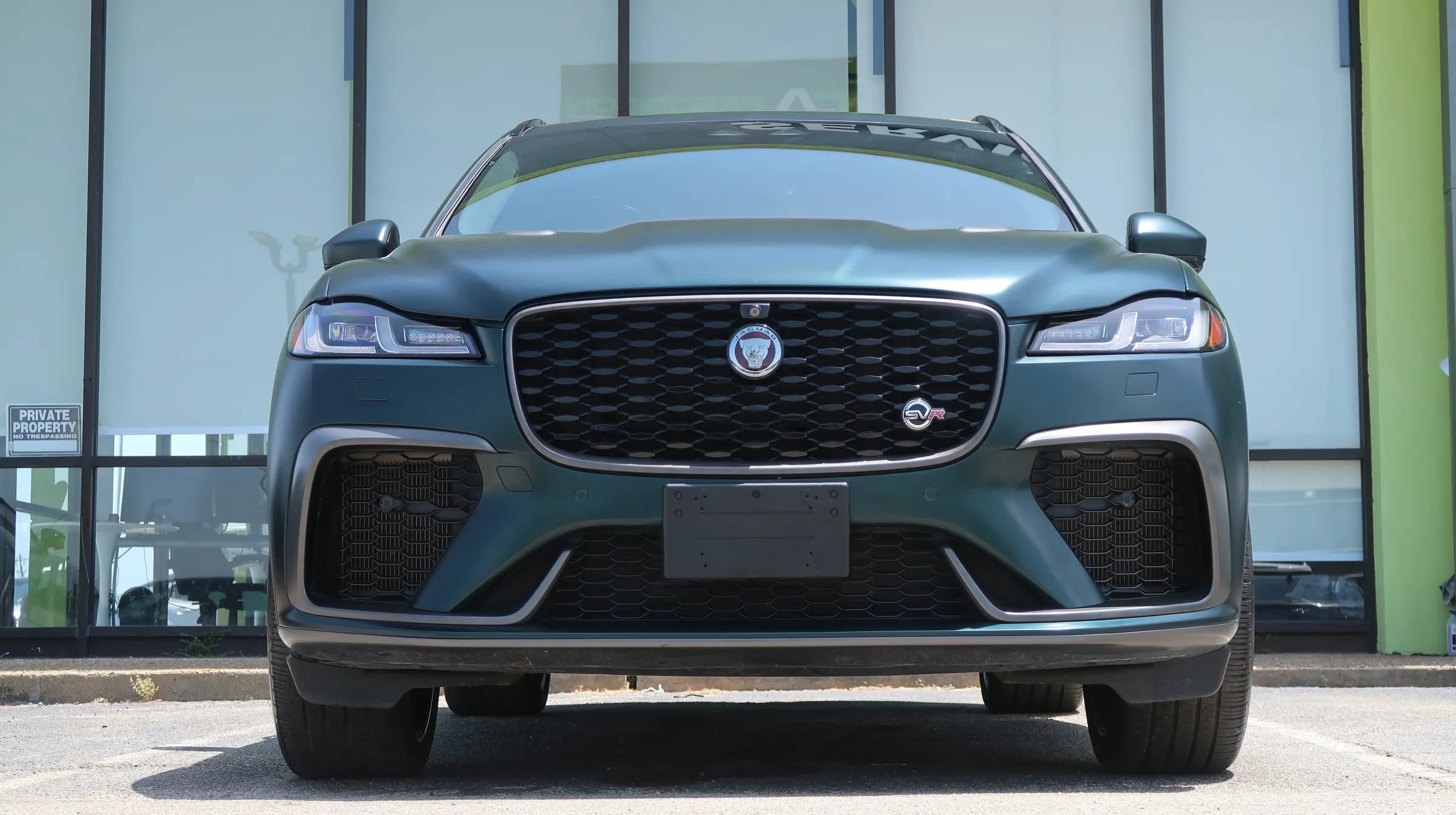 Used 2022 Jaguar F-PACE SVR AWD/4WD image 2