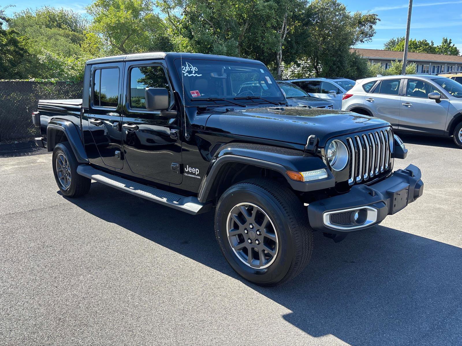 Used 2020 Jeep Gladiator Overland AWD/4WD image 5