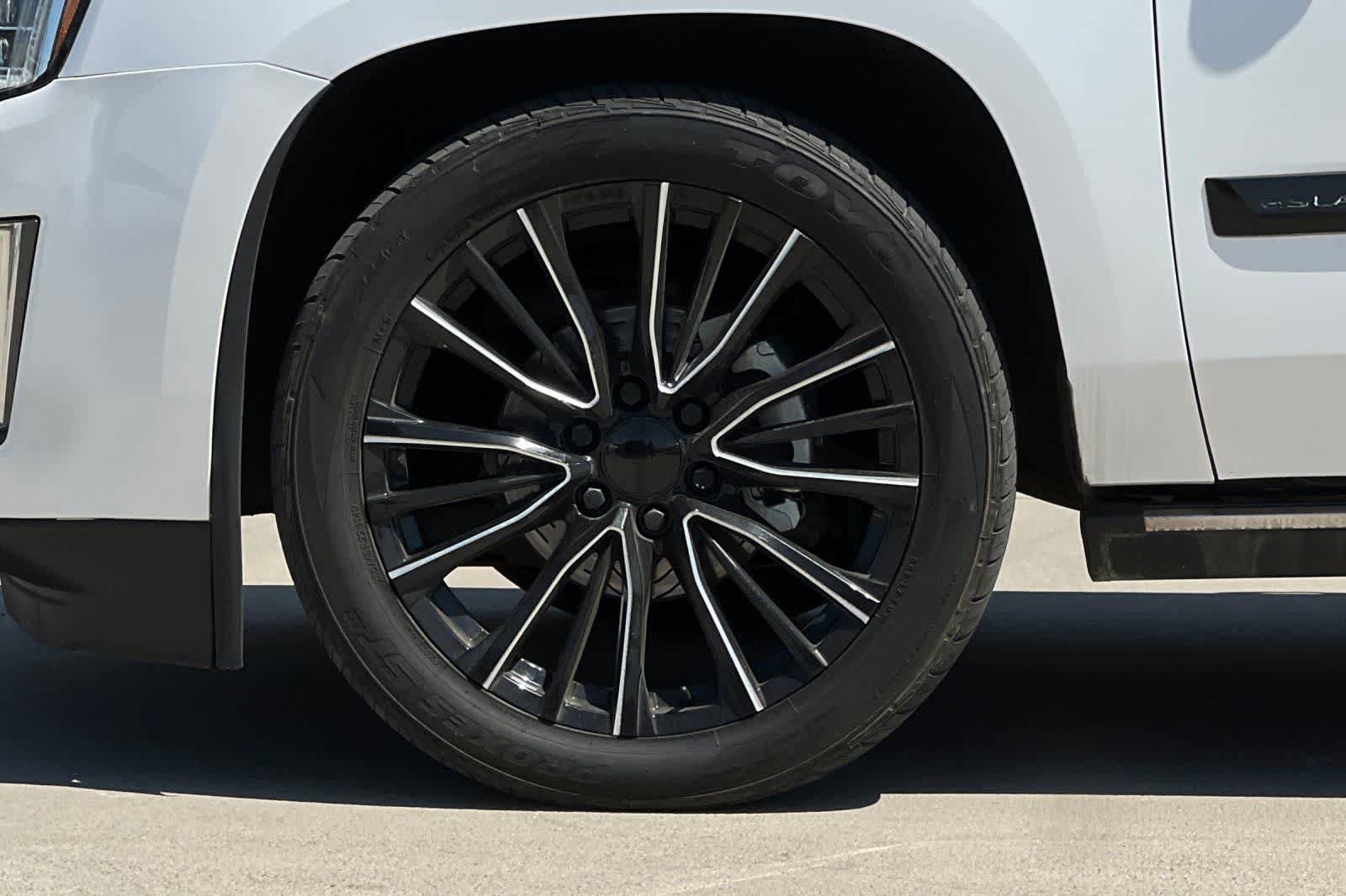 Used 2016 Cadillac Escalade ESV Platinum AWD/4WD image 12