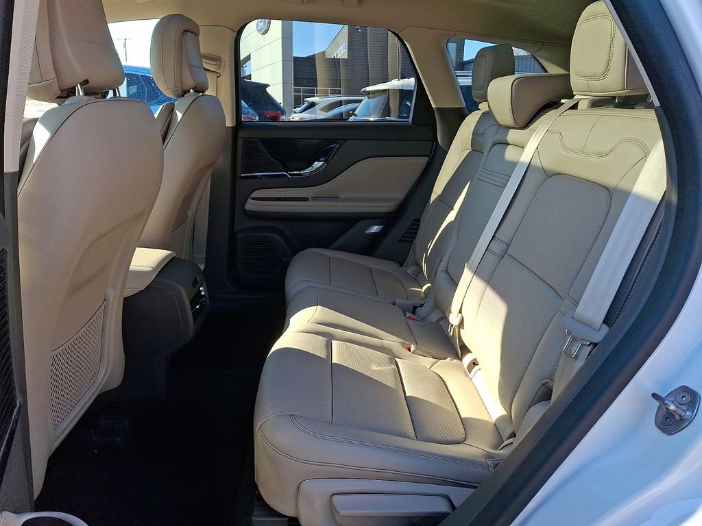 Used 2022 Lincoln Corsair Reserve w/ Equipment Group 201A image 10