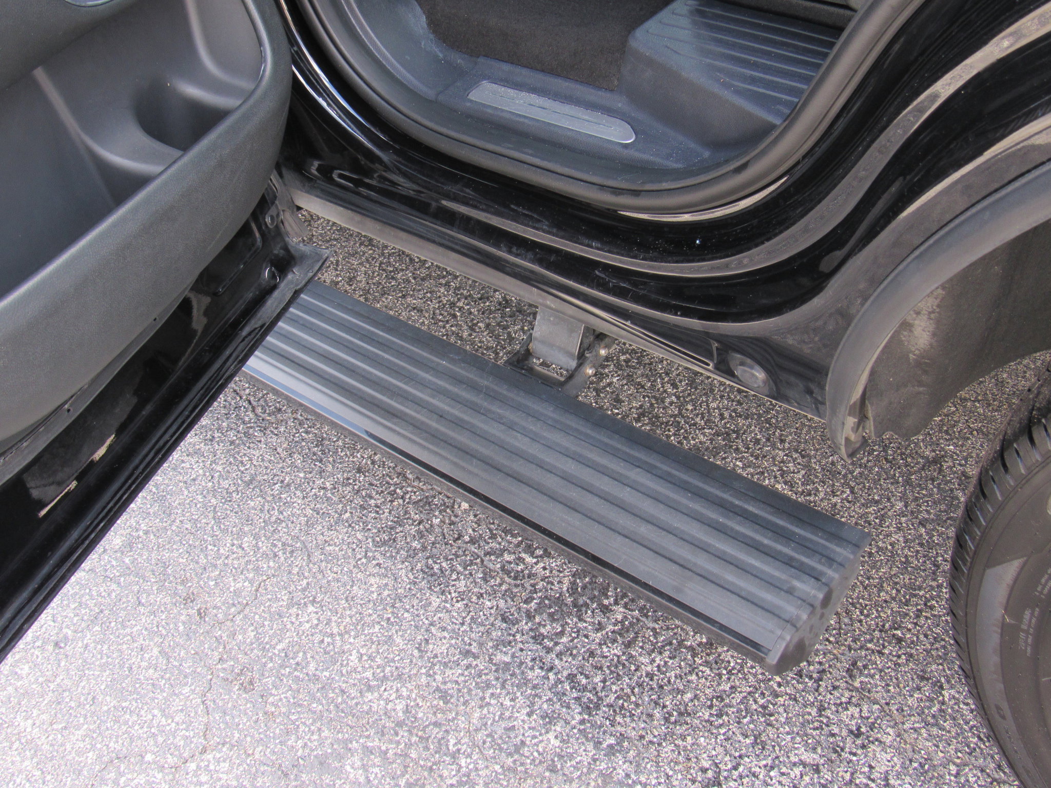 Used 2023 Lincoln Navigator Reserve image 9