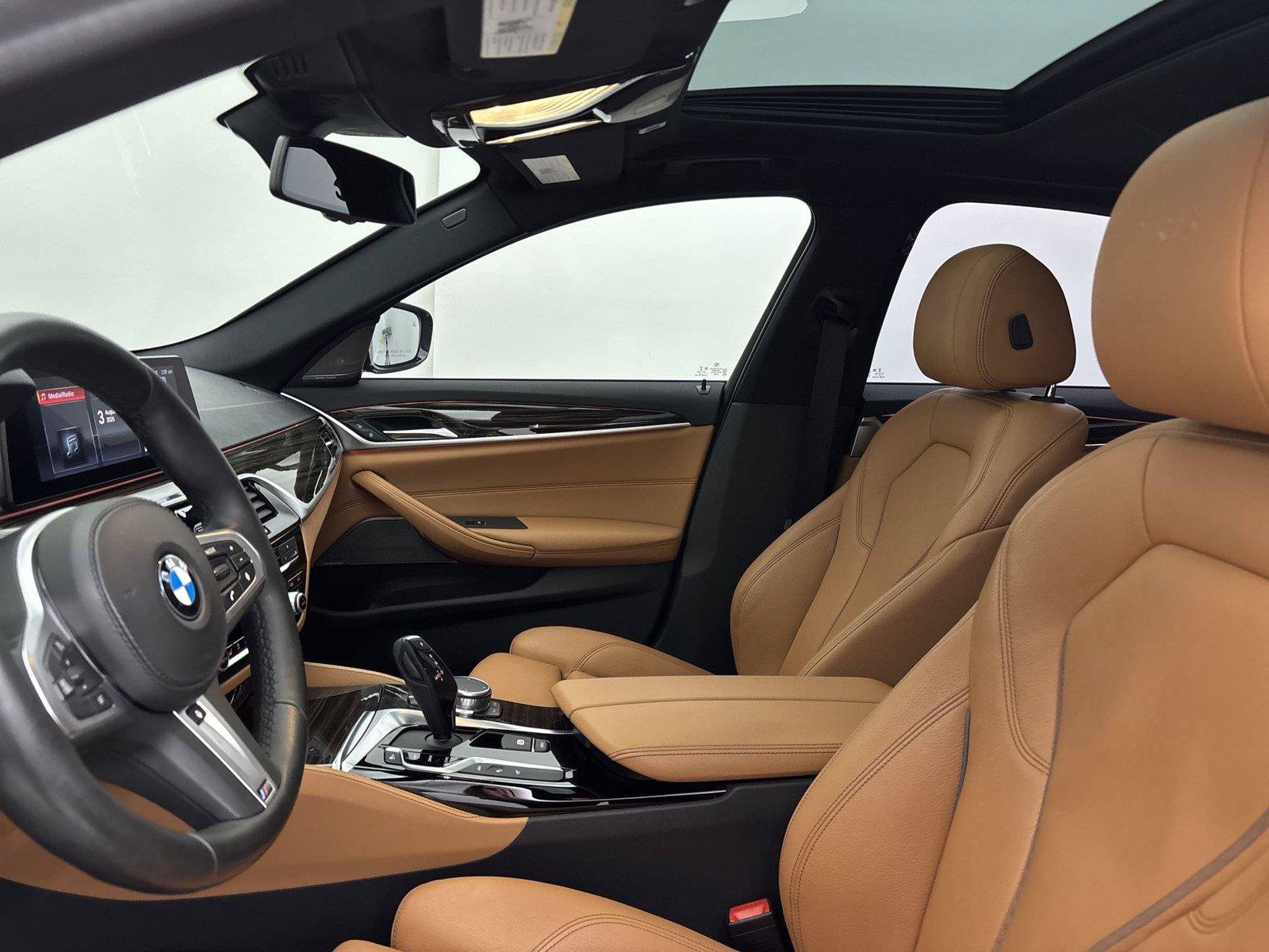 Used 2019 BMW 530e w/ M Sport Package RWD image 24