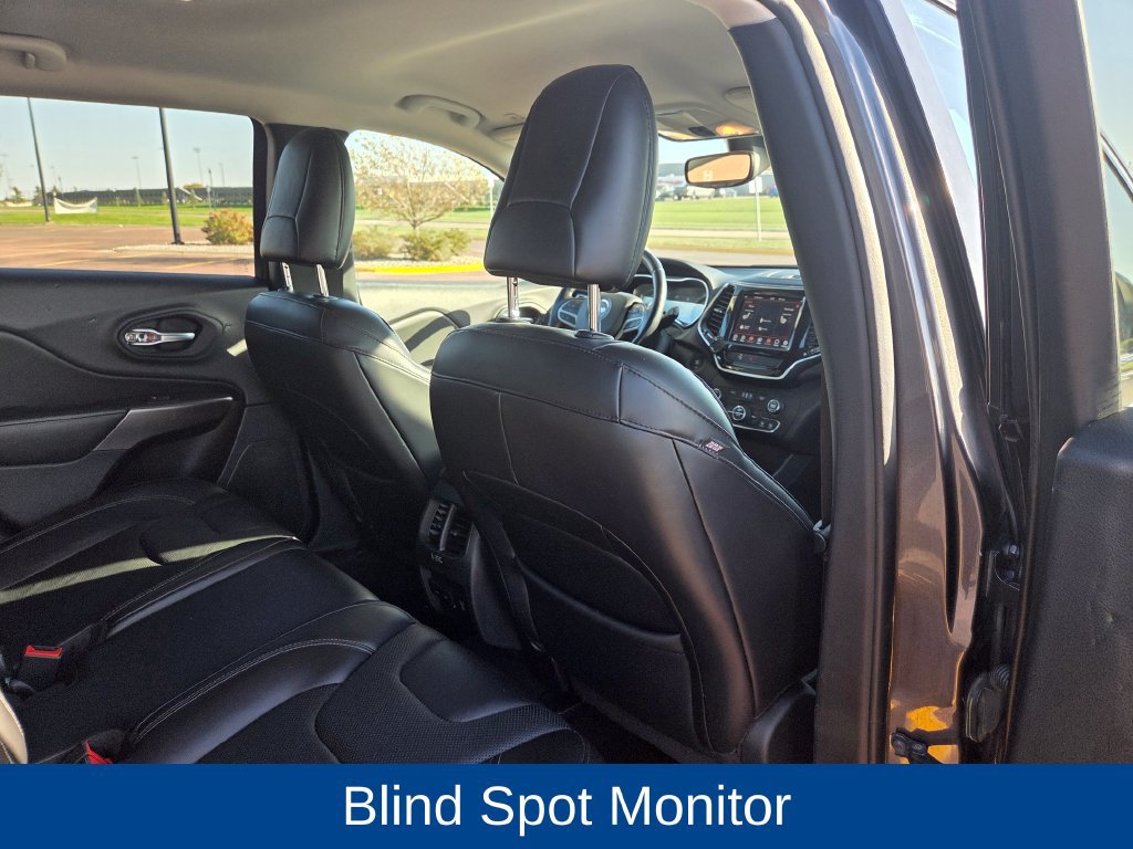 Used 2019 Jeep Cherokee Limited AWD/4WD image 35