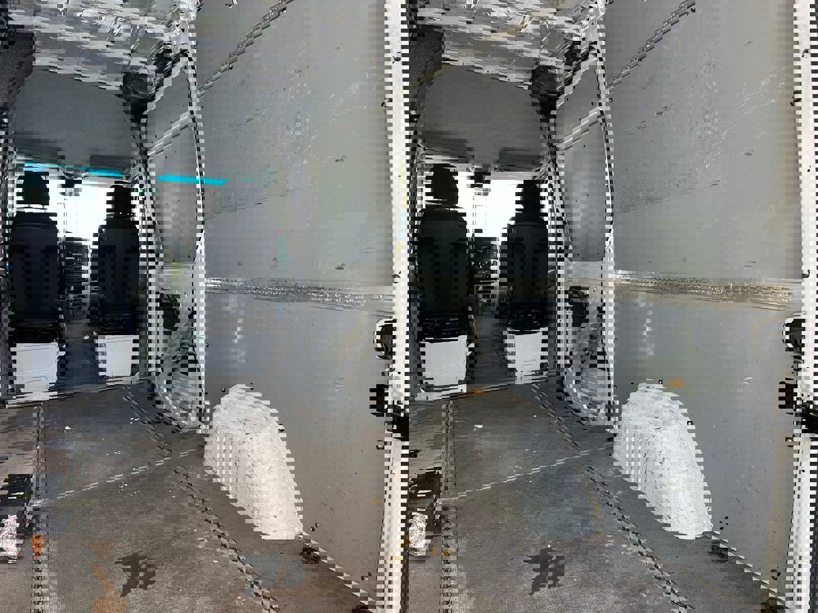 Used 2016 Freightliner Sprinter 2500 image 17