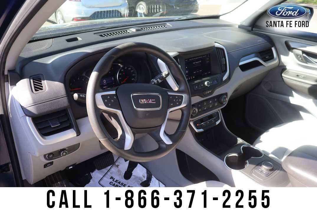 Used 2022 GMC Terrain SLE image 12