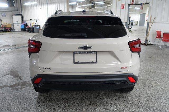 New 2026 Chevrolet Trax RS w/ Driver Confidence Package image 6