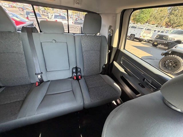 Used 2016 RAM 3500 Big Horn AWD/4WD image 17