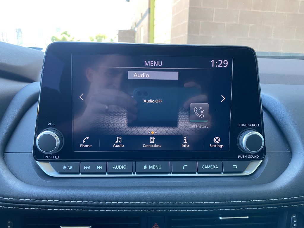 Used 2023 Nissan Rogue S image 39