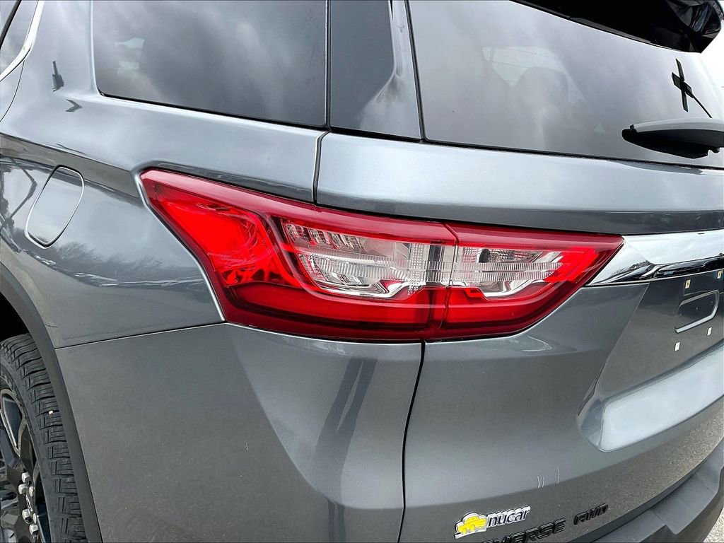 Used 2021 Chevrolet Traverse LT w/ LPO, Blackout Package image 31