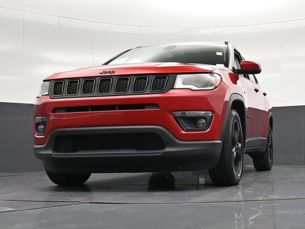 Used 2019 Jeep Compass Latitude FWD image 33